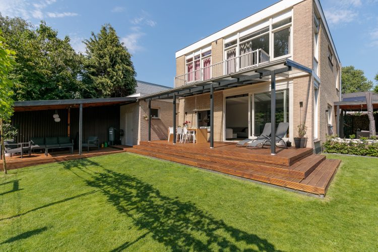 1-Hoekenes-112-Den-Uyl-Real-Estate-Makelaar-Amsterdam-Den-Haag