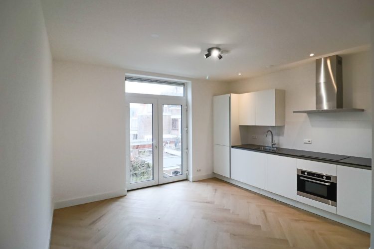 1_1den Uyl Real Estate