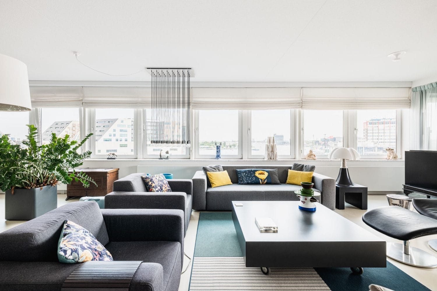 88-Den-Uyl-Real-Estate-Makelaar-Amsterdam-Den-Haag